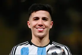 深挖 | 恩佐·费尔南德斯:为梅西写诗的世界杯最佳新秀图片