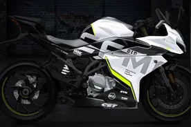 春风250SR单摇臂版公布，“九升一降”到底降什么？图片