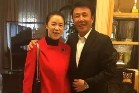 家庭地位!王楠夫妇三亚豪宅过冬,楠姐要开茶馆让巨富老公现金付费图片