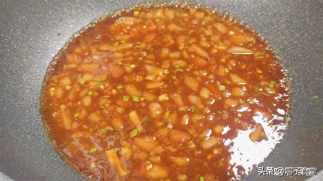 土豆鸡蛋饼这样做才好吃，鲜香入味，简单营养，孩子经常点名要吃