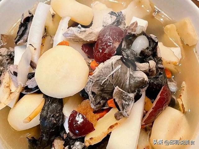 乌鸡虫草花炖花胶马蹄 2025年乌鸡虫草花花胶汤的做法