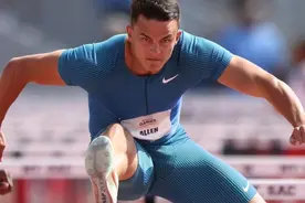 12秒84！刘翔保持15年的纪录被破，创造历史的是橄榄球球员图片