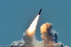 4枚核导弹试射，中国抢先测试中段反导，美海军解除大量军官职务图片