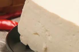 豆制品加工厂放慢脚步，创业者用豆腐机开花结果图片