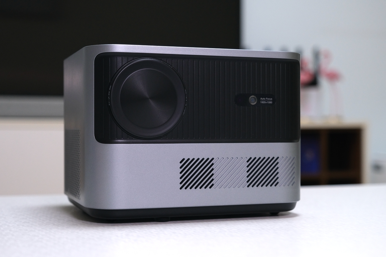 拒绝亮度虚标，还原真实色彩，光元素A1投影仪初体验