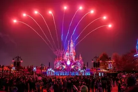 上海迪士尼明年6月23日实行新票价，常规日门票475元图片