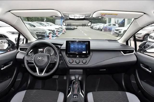 丰田卡罗拉大众朗逸，买谁更合适？试驾后发现差距太明显