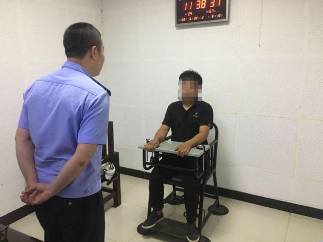 福建一35岁男子和丈母娘上床，干柴烈火一夜后直呼：比妻子好多了