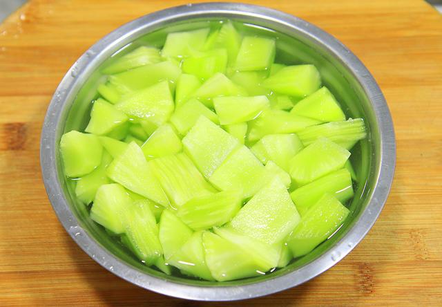 春分将至，建议大家：宁可不吃肉，也要吃5种“冠军”菜，正当季