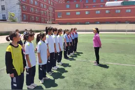 开封市顺河回族区实验小学2022年“校长杯”班级足球赛开幕式图片