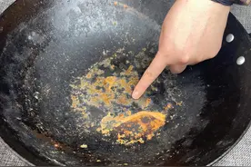 铁锅生锈别扔掉了，教你一招，快速清除铁锈，不粘锅不生锈，实用图片