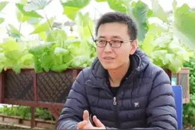 石头上种菜、大桶里养鱼，年入3600万还成国家级示范基地，他凭啥图片