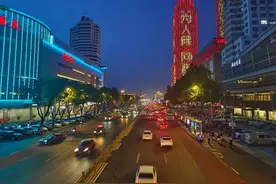 聚焦城市管理“新颜值”行动进行第八十七周观摩：“夜经济”照出“烟火气”图片