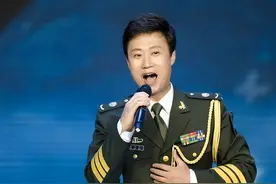 歌手耿为华：宠妻15年被抛弃,离婚当天与女儿抱头痛哭,51岁仍单身图片