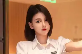 我的意中人是个绝色大美女图片