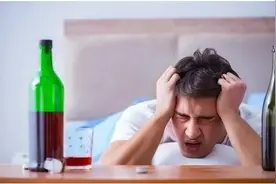 注意！喝完酒就头疼不是喝多了，而是喝的酒有问题，看你中过招没图片