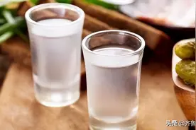 怎样判断白酒是不是粮食酒？别傻傻的以为喝完头不疼就是纯粮酒图片