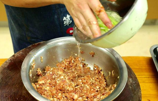 7月，绝不可错过！这5种青椒“绝配”吃法，比肉香，一上桌就光盘
