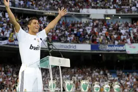 超级巨星登场！14年前的今天，C罗加盟皇马，震撼欧洲足坛！图片