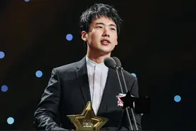 郭麒麟的“清醒”，撕开了多少“星二代”的遮羞布？图片