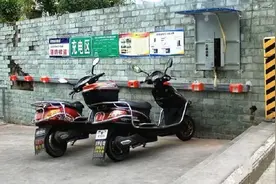 电动车是天天充电好，还是几天充一次电好？一看便知，别再充错了图片