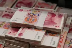 在银行中有100万，退休以后可以靠利息生活吗？专家给的答案来了图片