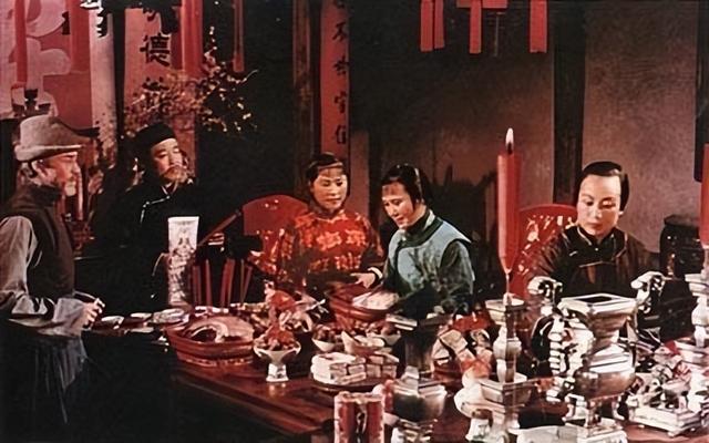 鲁迅《祝福》：在吃人的社会里，人人都是凶手！
