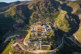 曾经的京西第一大寺，鼎盛时僧众达万人，却因烂尾空留庞大建筑群图片