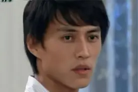 靳东：从服务员逆袭成演员，能成功要感谢两位“母亲”的帮助图片