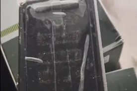 怀疑前夫在车上4次偷装GPS定位器，网约车司机网上发布相关视频，律师称私装定位器违法甚至犯罪图片