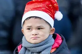 7年前，“小马云”成大网红，因智力缺陷被抛弃，现在怎么样了图片