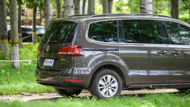 大众7座suv夏朗,大众夏朗七座车1.8t报价及图片 | 安澜汽车百科