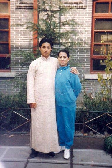 著名演员王霙：学过芭蕾唱过越剧，与再婚妻子夫唱妇随