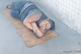 湖南00后小伙19岁，已成为了一名修车师傅，月薪高达3万元以上！图片