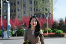 为什么外企的行政助理喜欢穿肉色丝袜呢？原因其实很简单图片