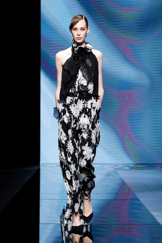 ������Armani��Ʋ��ø��ּ���ͼ����ӡ���������·������۶�