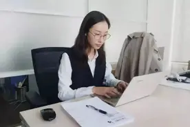 位居高薪行业之首！2022年，这个行业成为春招“大热门”，平均月薪过万！图片