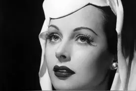 世界上第一位全裸出镜的演员图片