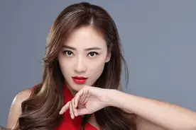 “麻辣娇妻”应采儿的精明情史，这个女人真的不一般图片