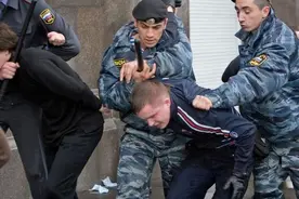 乌克兰节节败退，泽连斯基却劝降俄军：给你们一次活命的机会图片