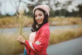 夫妻久别重逢，见面后做的“第一件事”，暴露了夫妻的感情状况图片