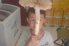 贵州惊现长度接近1米的野生鸡枞，百岁老人说生平第一次见图片