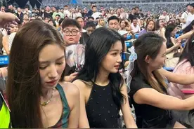 董子健前脚带女儿买玩具，孙怡后脚陪闺蜜被偶遇，消费差距引热议图片