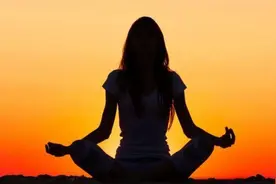 怎样正确的打坐，打坐时没办法集中精神怎么办？图片