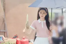 一点不像生过孩子的妈妈，说十八岁也有人信，这就是早生娃的好处图片