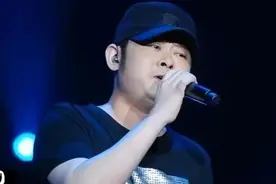 刀郎《未来的底片》歌词美到流泪，没文化的人根本看不懂，服不？图片