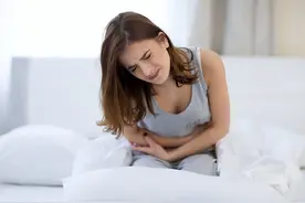 为什么月经结束后还有褐色分泌物？若你也有，要引起重视图片