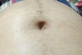 准妈妈肚皮“长毛毛”，丈夫担心生男宝，孕肚上的学问真难搞图片