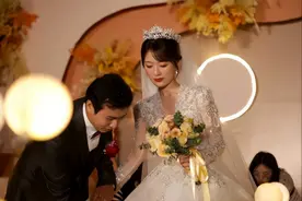 辽宁一男子参加婚礼，没想到新娘竟是前女友，酒后口无遮拦被暴揍图片