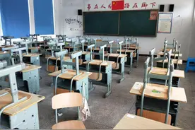 “混”在县城的教师图片